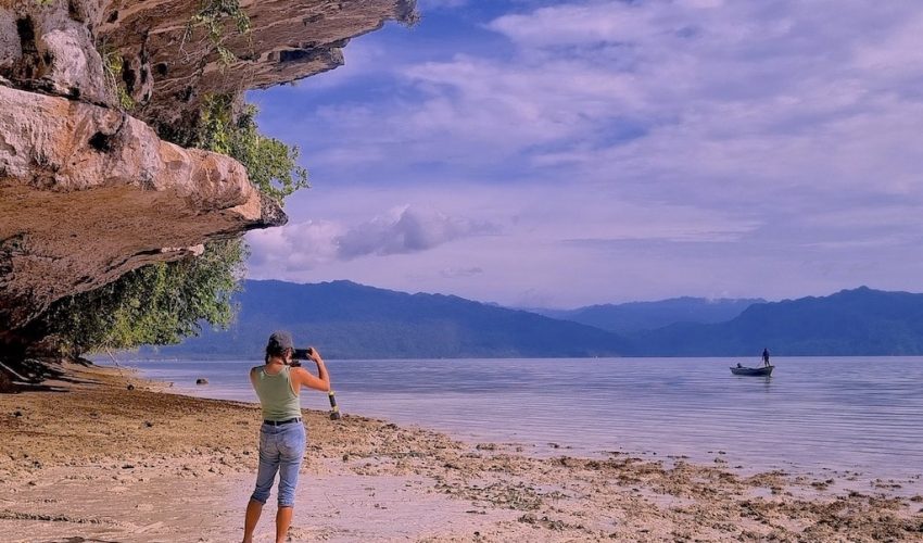 tour in kaimana and triton bay, papua indonesia