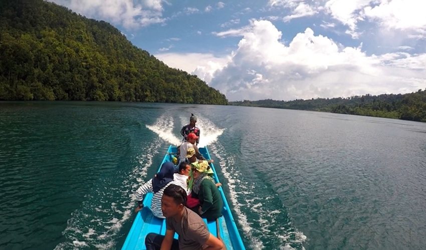 waigeo island papua tour